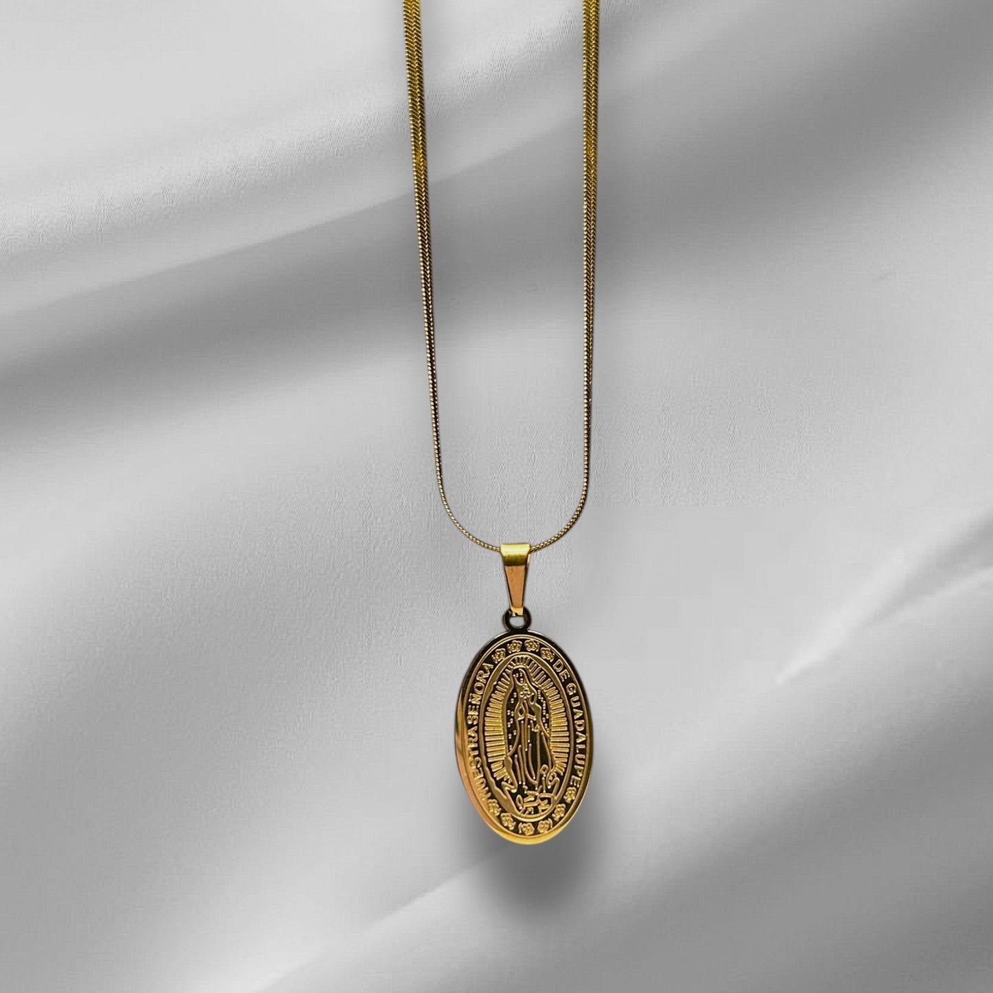 Necklace De Luz Guadalupe